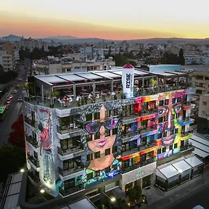 ספר כאן